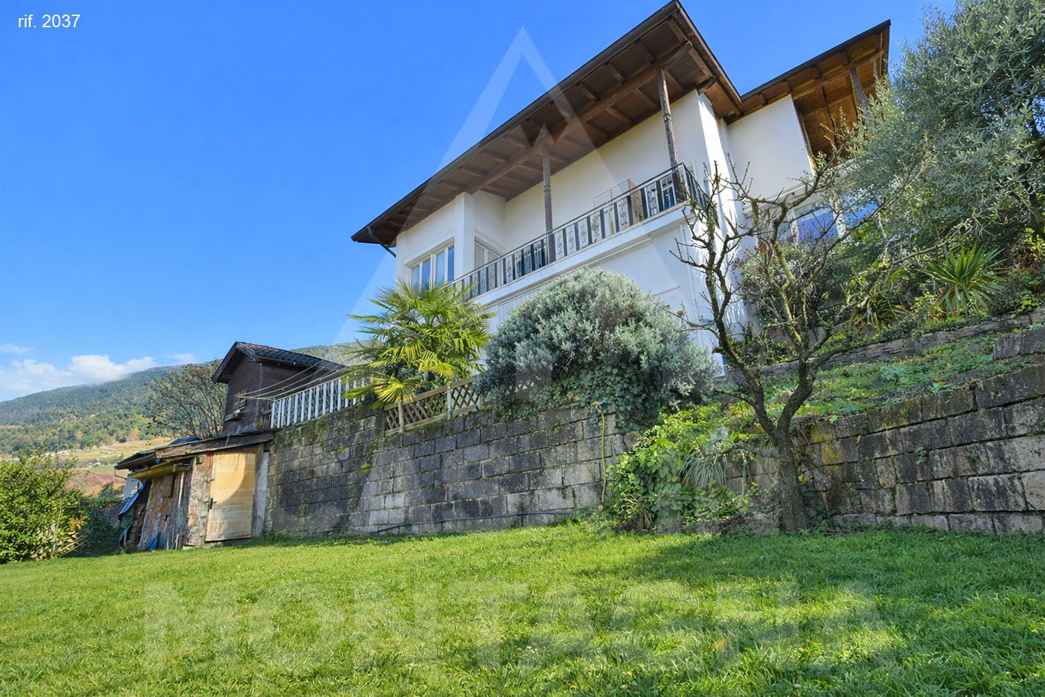 Foto Villa in Vendita a Bolzano - Salorno sulla Strada del Vino